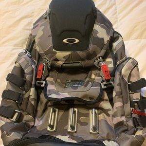 Oakley Kitchen Sink Backpack